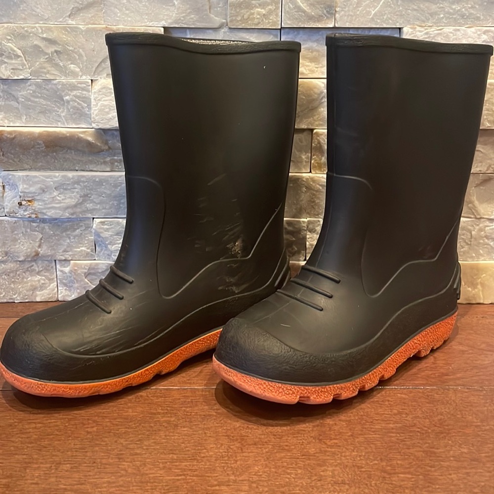 Rain boots